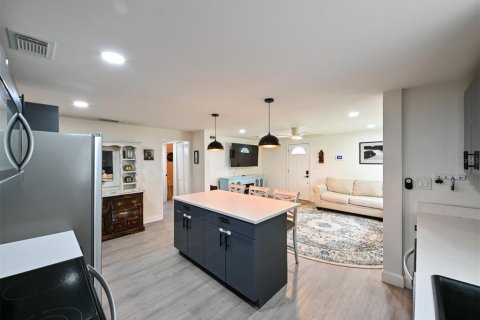 Casa en venta en Tampa, Florida, 3 dormitorios, 126.44 m2 № 1900862 - foto 6