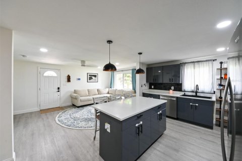 Casa en venta en Tampa, Florida, 3 dormitorios, 126.44 m2 № 1900862 - foto 7
