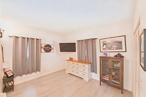 Casa en venta en Tampa, Florida, 3 dormitorios, 126.44 m2 № 1900862 - foto 20