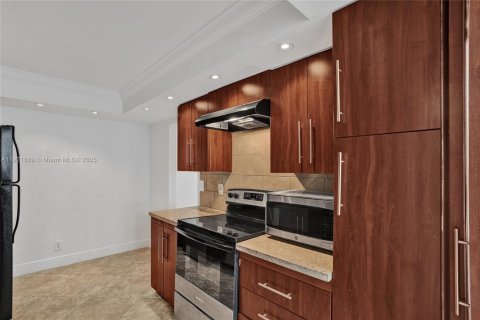 Copropriété à louer à Hollywood, Floride: 2 chambres, 130.06 m2 № 1975349 - photo 11