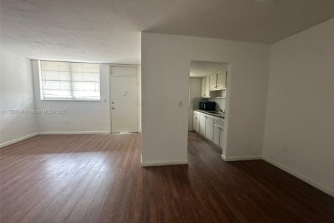 Copropriété à vendre à North Miami, Floride: 1 chambre, 67.35 m2 № 2017098 - photo 5
