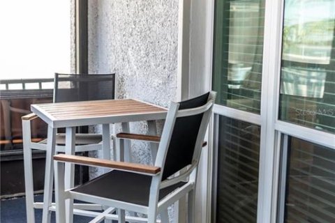 Condominio en venta en Madeira Beach, Florida, 1 dormitorio, 70.14 m2 № 1903671 - foto 10