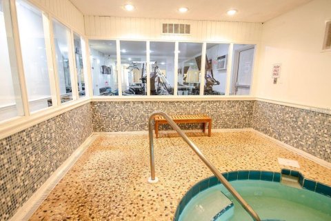 Condominio en venta en Madeira Beach, Florida, 1 dormitorio, 70.14 m2 № 1903671 - foto 9