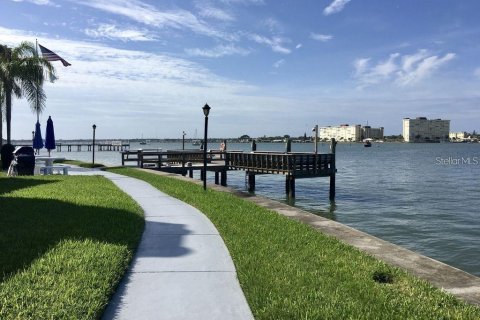 Condominio en venta en Madeira Beach, Florida, 1 dormitorio, 70.14 m2 № 1903671 - foto 4