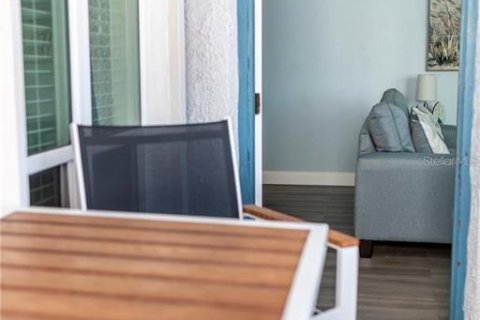 Condominio en venta en Madeira Beach, Florida, 1 dormitorio, 70.14 m2 № 1903671 - foto 11