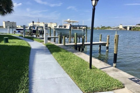 Condominio en venta en Madeira Beach, Florida, 1 dormitorio, 70.14 m2 № 1903671 - foto 5