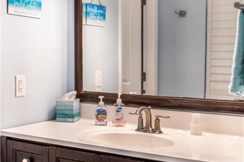 Condominio en venta en Madeira Beach, Florida, 1 dormitorio, 70.14 m2 № 1903671 - foto 21