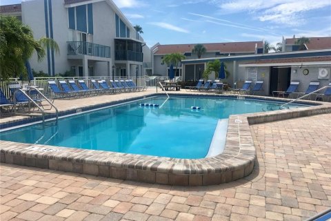 Condominio en venta en Madeira Beach, Florida, 1 dormitorio, 70.14 m2 № 1903671 - foto 8