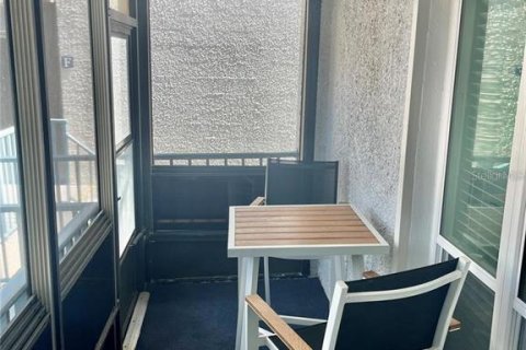 Condominio en venta en Madeira Beach, Florida, 1 dormitorio, 70.14 m2 № 1903671 - foto 12