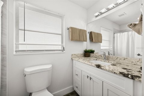House in Cape Coral, Florida 2 bedrooms, 118.45 sq.m. № 2208843 - photo 21