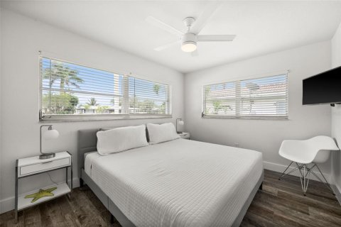 House in Cape Coral, Florida 2 bedrooms, 118.45 sq.m. № 2208843 - photo 20