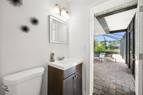 House in Cape Coral, Florida 2 bedrooms, 118.45 sq.m. № 2208843 - photo 22
