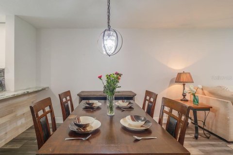 Condo in Bradenton, Florida, 2 bedrooms № 2096523 - photo 13