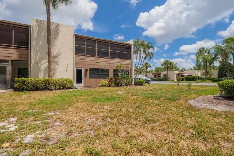 Condo in Bradenton, Florida, 2 bedrooms № 2096523 - photo 27