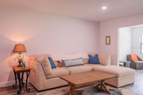 Condo in Bradenton, Florida, 2 bedrooms № 2096523 - photo 15