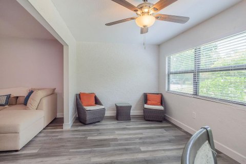 Condo in Bradenton, Florida, 2 bedrooms № 2096523 - photo 21