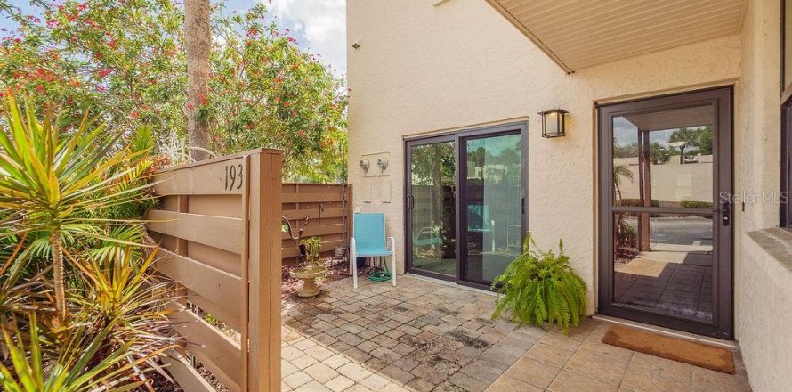 Condo in Bradenton, Florida, 2 bedrooms № 2096523