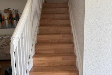 Townhouse in Miami, Florida 4 bedrooms, 194.72 sq.m. № 2030200 - photo 7