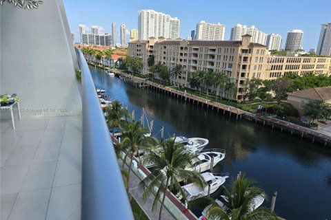 Copropriété à vendre à Aventura, Floride: 3 chambres, 190.45 m2 № 1965348 - photo 26