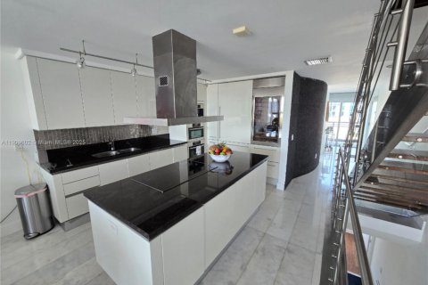 Copropriété à vendre à Aventura, Floride: 3 chambres, 190.45 m2 № 1965348 - photo 21