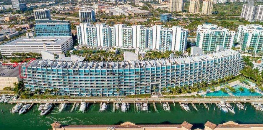Condo à Aventura, Floride, 3 chambres № 1965348