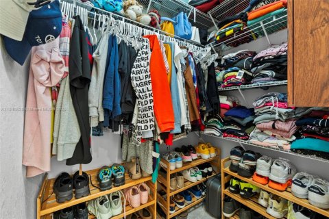 Touwnhouse à vendre à Miami, Floride: 3 chambres, 123.65 m2 № 1978006 - photo 18