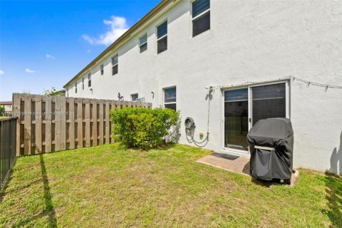 Touwnhouse à vendre à Miami, Floride: 3 chambres, 123.65 m2 № 1978006 - photo 11