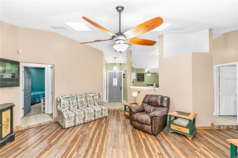 Villa ou maison à vendre à DeLand, Floride: 5 chambres, 253.34 m2 № 2223586 - photo 9