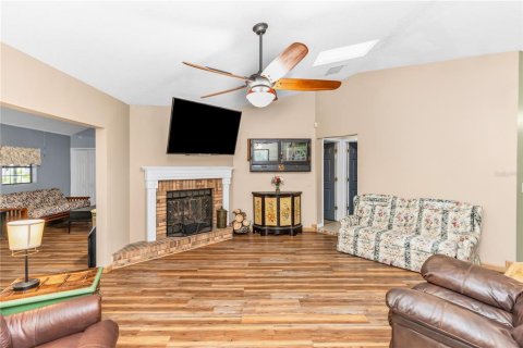 Villa ou maison à vendre à DeLand, Floride: 5 chambres, 253.34 m2 № 2223586 - photo 8