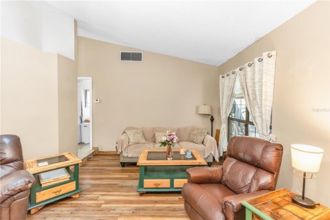 Villa ou maison à vendre à DeLand, Floride: 5 chambres, 253.34 m2 № 2223586 - photo 10