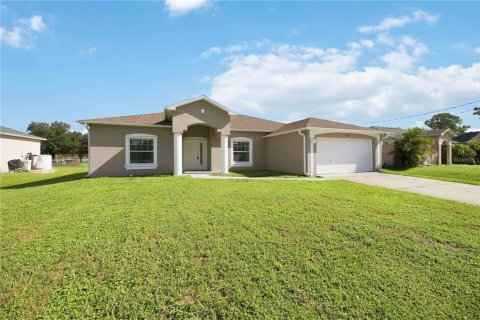 Casa en North Port, Florida 3 dormitorios, 172.05 m2 № 2367541