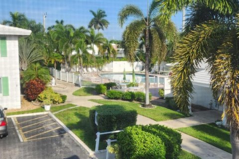 Condo in Fort Lauderdale, Florida, 2 bedrooms  № 2082121 - photo 19