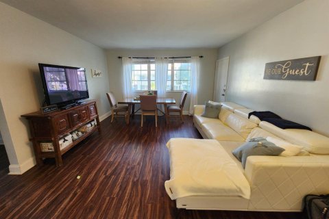 Condo in Fort Lauderdale, Florida, 2 bedrooms  № 2082121 - photo 8