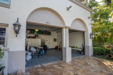 Casa en alquiler en Parkland, Florida, 5 dormitorios, 354.42 m2 № 2028640 - foto 3