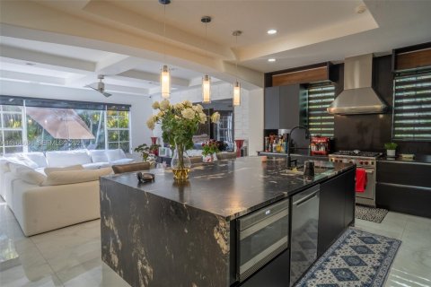 Casa en alquiler en Parkland, Florida, 5 dormitorios, 354.42 m2 № 2028640 - foto 16