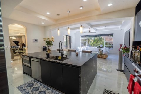 Casa en alquiler en Parkland, Florida, 5 dormitorios, 354.42 m2 № 2028640 - foto 8