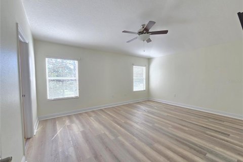 House in Tampa, Florida 4 bedrooms, 229.1 sq.m. № 2222143 - photo 25