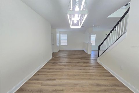 House in Tampa, Florida 4 bedrooms, 229.1 sq.m. № 2222143 - photo 8