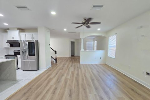 House in Tampa, Florida 4 bedrooms, 229.1 sq.m. № 2222143 - photo 21