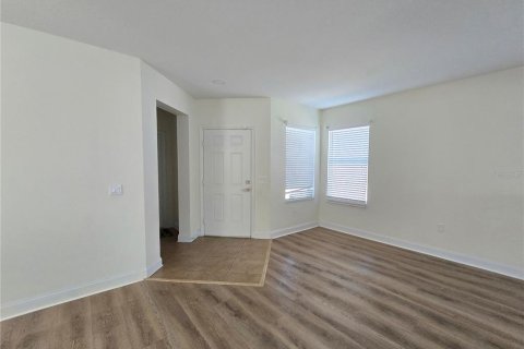 House in Tampa, Florida 4 bedrooms, 229.1 sq.m. № 2222143 - photo 6