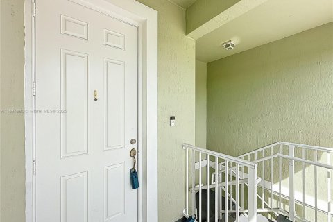 Снять в аренду кондоминиум в Хомстед, Флорида 3 спальни, 106.93м2, № 1947763 - фото 6