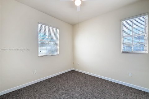 Снять в аренду кондоминиум в Хомстед, Флорида 3 спальни, 106.93м2, № 1947763 - фото 28