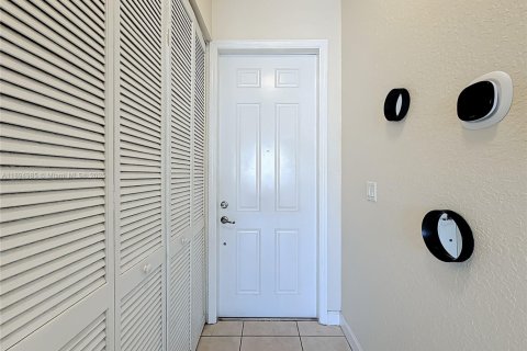 Снять в аренду кондоминиум в Хомстед, Флорида 3 спальни, 106.93м2, № 1947763 - фото 7