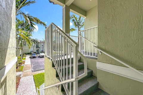 Снять в аренду кондоминиум в Хомстед, Флорида 3 спальни, 106.93м2, № 1947763 - фото 4