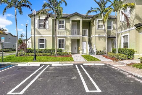 Снять в аренду кондоминиум в Хомстед, Флорида 3 спальни, 106.93м2, № 1947763 - фото 2