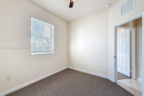 Снять в аренду кондоминиум в Хомстед, Флорида 3 спальни, 106.93м2, № 1947763 - фото 25