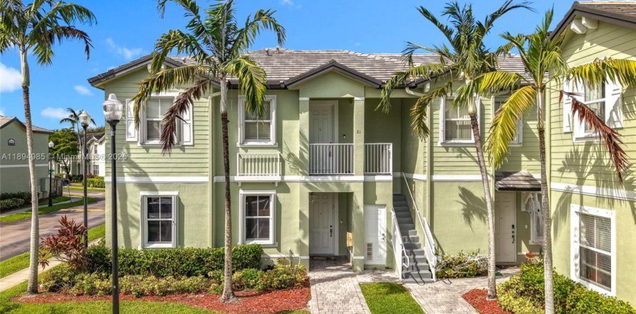 Кондоминиум с 3 спальнями в Хомстед, Флорида № 1947763