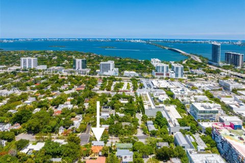Casa en alquiler en Miami, Florida, 3 dormitorios, 111.48 m2 № 1882136 - foto 15