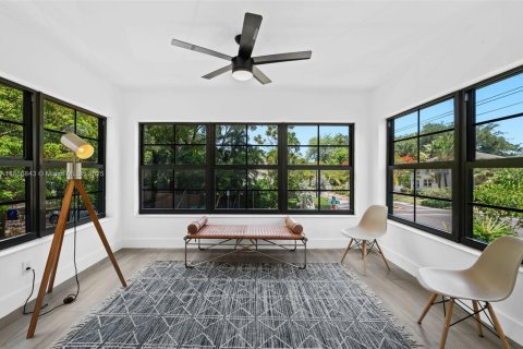 Casa en alquiler en Miami, Florida, 3 dormitorios, 111.48 m2 № 1882136 - foto 5