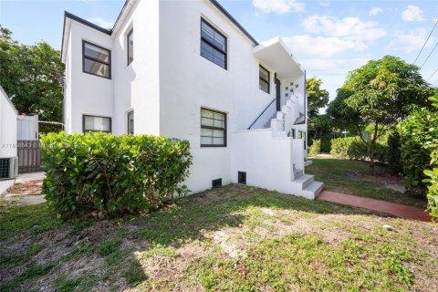 Casa en alquiler en Miami, Florida, 3 dormitorios, 111.48 m2 № 1882136 - foto 13